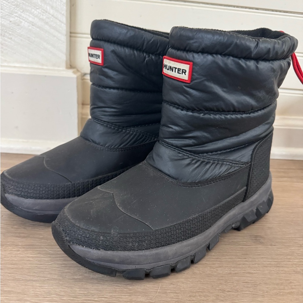 Hunter Black Winter Boots - size 7